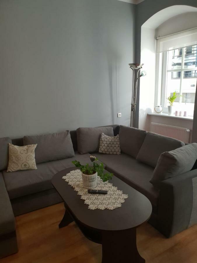 Apartament Danusia Apartment เยเลเนียกูรา ภายนอก รูปภาพ